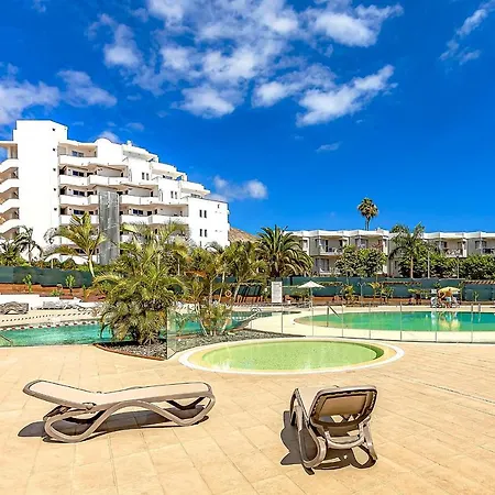 Apartment One Bedroom With Pool In Los Cristianos, San Marino