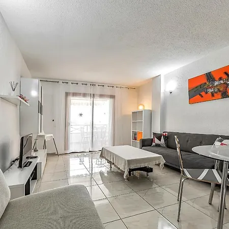 One Bedroom With Pool In Los Cristianos, San Marino Apartment