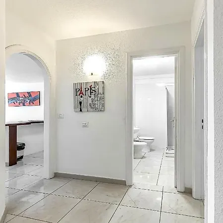 One Bedroom With Pool In Los Cristianos, San Marino Apartment Los Cristianos (Tenerife)