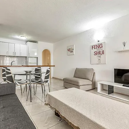 Apartment One Bedroom With Pool In Los Cristianos, San Marino *