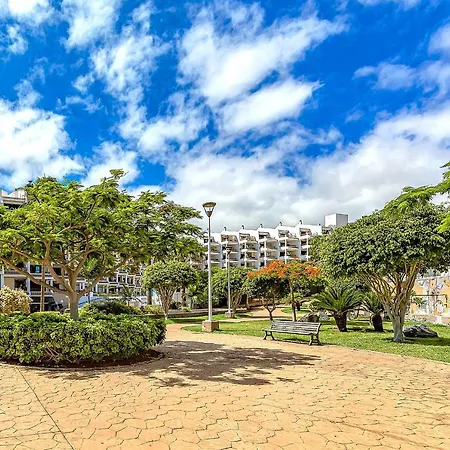 One Bedroom With Pool In Los Cristianos, San Marino *